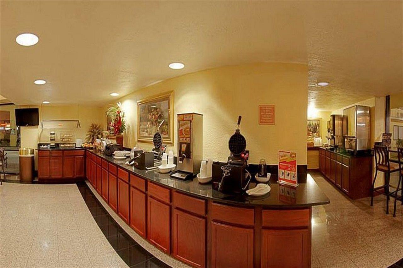 Mai Hana Hotel- Intl Drive, Trademark Collection By Wyndham Williamsburg Eksteriør billede