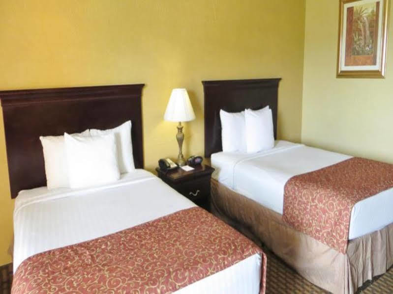 Mai Hana Hotel- Intl Drive, Trademark Collection By Wyndham Williamsburg Eksteriør billede